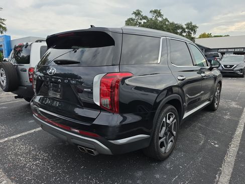 Used 2024 Hyundai Palisade Limited AWD/4WD image 3