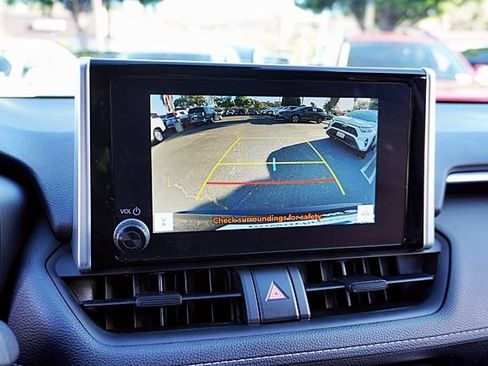 Used 2024 Toyota RAV4 XLE FWD image 27