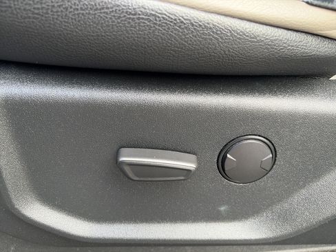 Used 2019 Ford F150 XLT AWD/4WD image 18
