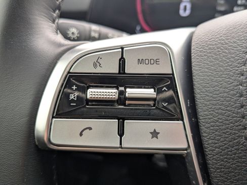 Certified 2025 Kia Telluride LX image 28