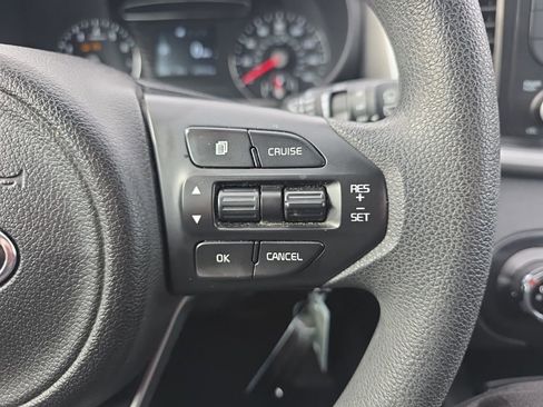 Used 2017 Kia Sorento L image 22