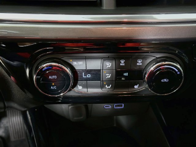 Used 2025 Chevrolet Trax ACTIV FWD image 18