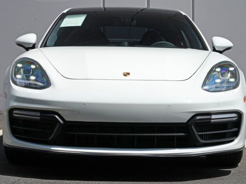 Used 2019 Porsche Panamera GTS AWD/4WD image 7