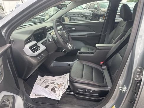 New 2027 Chevrolet Bolt RS w/ Technology Package FWD image 16