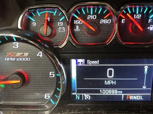 Used 2018 Chevrolet Silverado 1500 LT w/ All Star Edition image 6