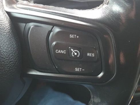 Used 2021 Jeep Gladiator Willys image 32