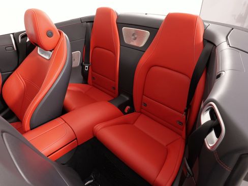 Used 2022 Mercedes-Benz SL 63 AMG 4MATIC image 34