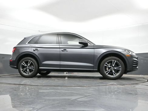 Used 2020 Audi Q5 e Premium Plus w/ Premium Plus Package AWD/4WD image 44