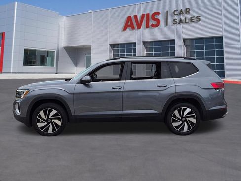 Used 2025 Volkswagen Atlas SE FWD image 10
