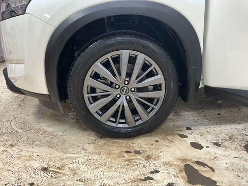 Used 2022 Nissan Pathfinder SL w/ SL Premium Package image 10