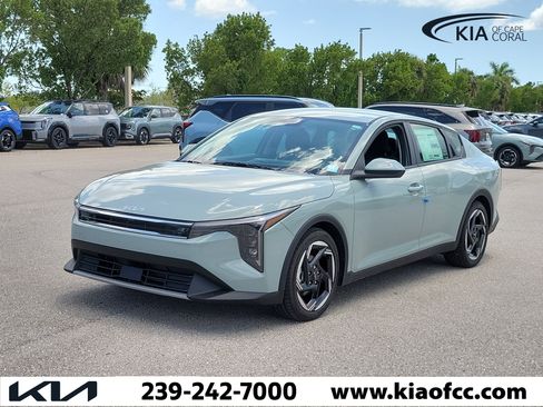 New 2026 Kia K4 EX FWD image 3