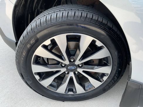 Used 2016 Subaru Outback 2.5i Limited AWD/4WD image 48