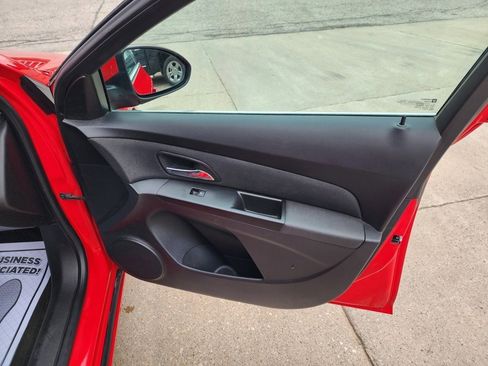 Used 2014 Chevrolet Cruze LT image 13