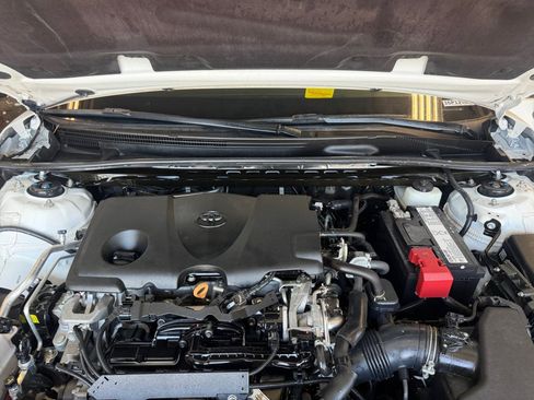Certified 2019 Toyota Camry SE FWD image 18