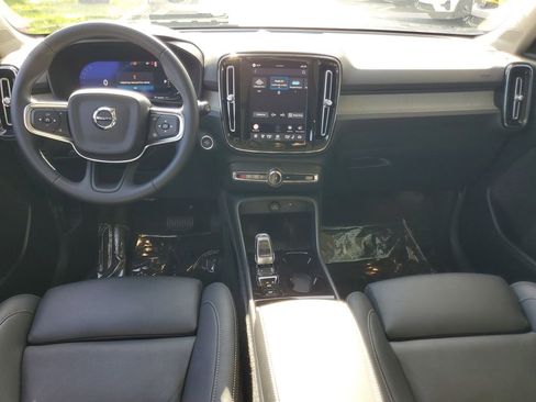 Certified 2026 Volvo XC40 B5 Plus AWD/4WD image 14