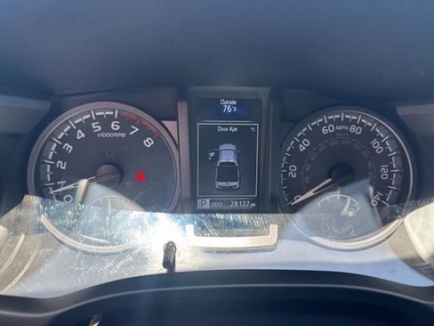 Certified 2023 Toyota Tacoma TRD Off-Road w/ Black Out Package (TMS) AWD/4WD image 21