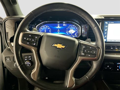 Used 2022 Chevrolet Silverado 1500 High Country w/ High Country Premium Package image 11