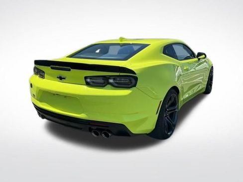 Used 2019 Chevrolet Camaro SS RWD image 7