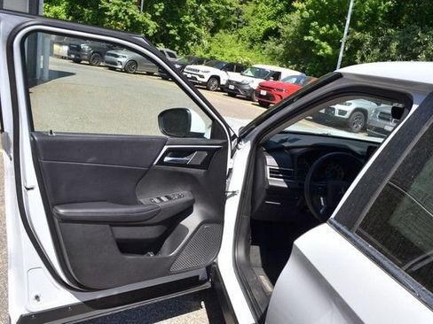 Used 2025 Mitsubishi Outlander SE AWD/4WD image 15