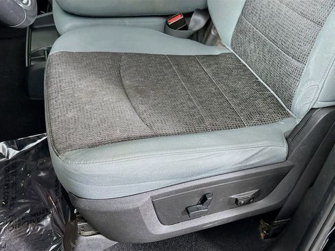 Certified 2019 RAM 1500 Classic SLT w/ Luxury Group image 25