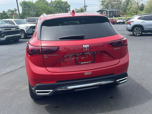 Used 2025 Buick Envision Preferred AWD/4WD image 4