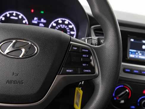 Used 2018 Hyundai Accent SE FWD image 23