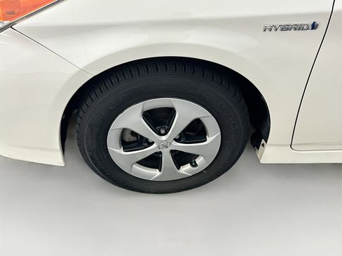 Used 2015 Toyota Prius Three FWD image 11