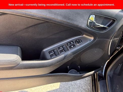 Used 2017 Kia Forte S image 22