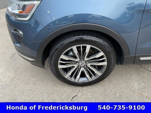Used 2019 Ford Explorer Platinum AWD/4WD image 9