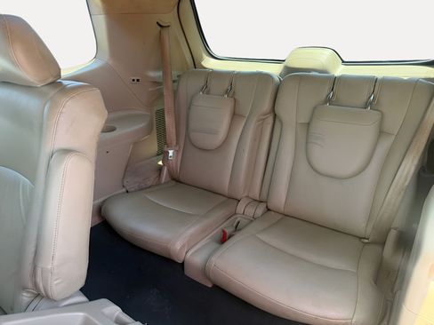 Used 2013 Toyota Highlander FWD image 7