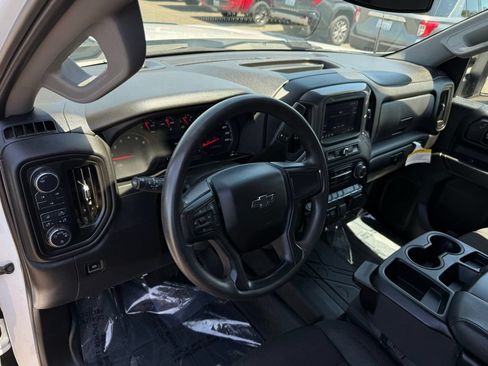 Used 2025 Chevrolet Silverado 2500 Custom w/ Custom Convenience Package AWD/4WD image 19
