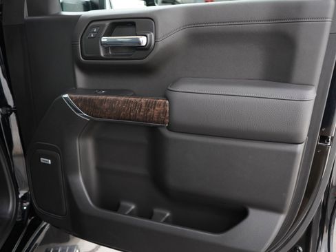 Used 2022 GMC Sierra 1500 Denali w/ Denali Premium Package AWD/4WD image 9