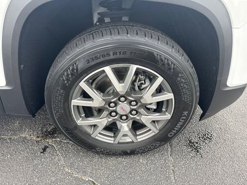 Used 2022 GMC Acadia SLE w/ Driver Convenience Package image 13