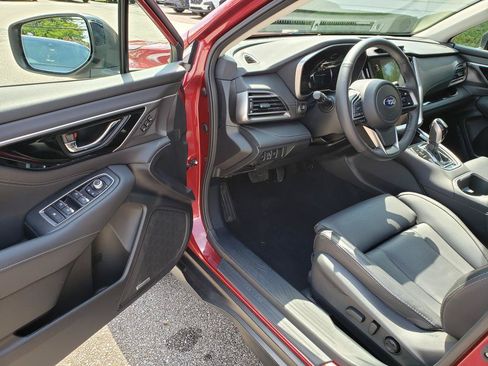 Used 2025 Subaru Outback Limited AWD/4WD image 8