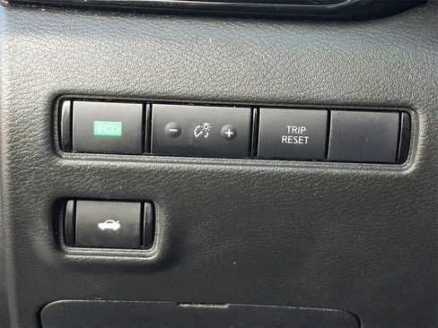 Used 2024 Nissan Sentra SV image 24