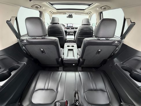 Used 2024 Honda Pilot Elite image 24