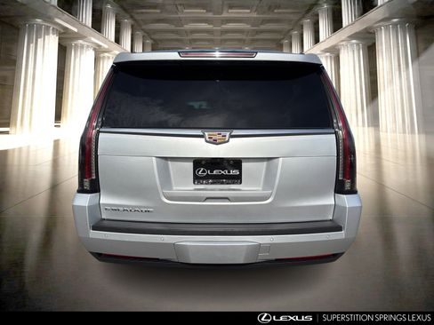 Used 2020 Cadillac Escalade ESV Platinum image 5