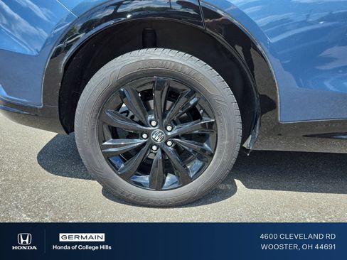 Used 2025 Buick Envista Sport Touring w/ Convenience I Package FWD image 2