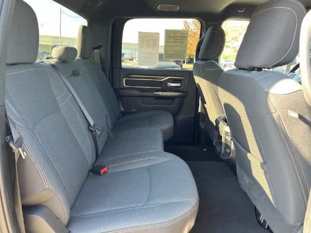 Used 2024 RAM 3500 Big Horn w/ Sport Appearance Package AWD/4WD image 17