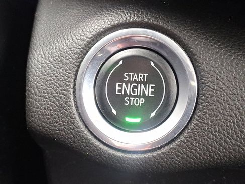 Used 2022 Buick Envision Preferred image 22