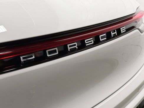 Certified 2026 Porsche Macan S AWD/4WD image 12