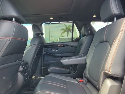 Used 2023 Honda Pilot TrailSport image 12