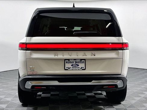 Used 2023 Rivian R1S Adventure AWD/4WD image 4
