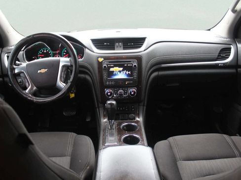 Used 2015 Chevrolet Traverse LT image 8
