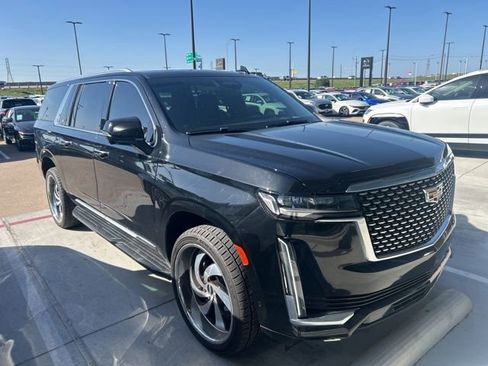 Used 2021 Cadillac Escalade ESV Premium Luxury image 3