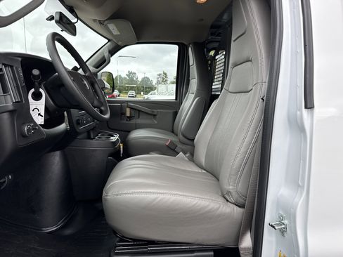 New 2025 GMC Savana 2500 w/ Driver Convenience Package image 16
