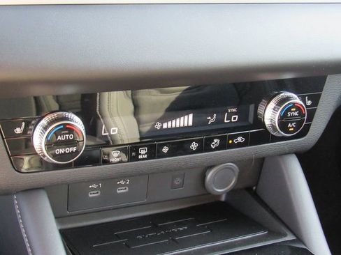 New 2025 Mitsubishi Outlander SE FWD image 19