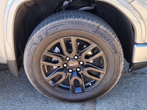 Used 2025 GMC Sierra 1500 Elevation w/ Preferred Package image 15