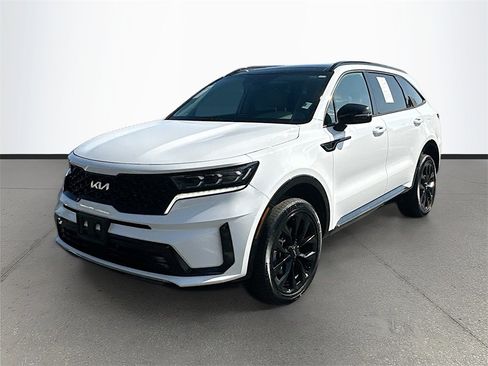 Certified 2023 Kia Sorento SX image 3