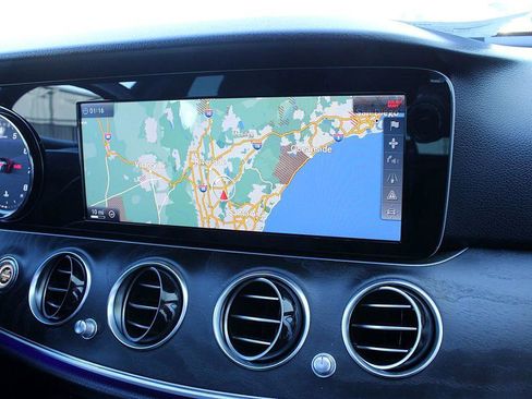 Used 2017 Mercedes-Benz E 300 image 18